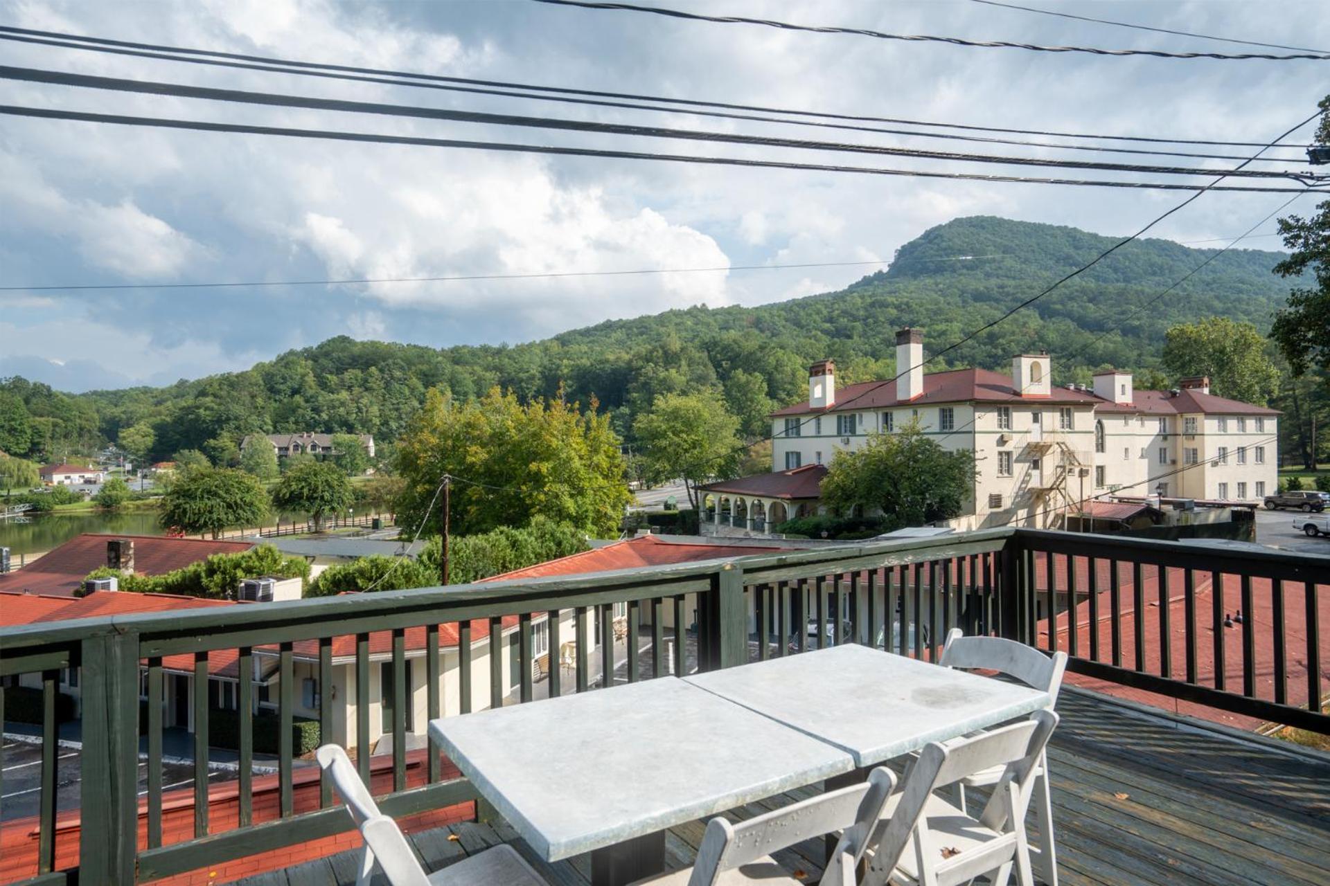 Lake Lure Inn And Spa Exterior foto
